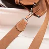 Kadınlar için Tasarımcı Omuz Çantası Postacı Çantaları Lüks Erkekler Crossbody Çanta Moda Çapraz Vücut Çanta Adam Klasik Yumuşak Tahıl Dana Derisi Delikli Kadın Çantalar