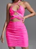 Casual jurken Leer Sexy vrouwen Backless bodycon jurk Ruched Create Cutout Halter Mouwloze solide avondfeest Prom Mini -jurken