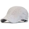 Summer Men Hats Hats oddychający siatka Szybka sucha gazeta Sprzedawca czapki na zewnątrz Gorro Hombre Boina Golf Hat Fashion Solid Flat Cap J220722