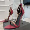 Marcas de luxo vestido sapatos luxo sandália de salto alto brilhante couro metal corrente cadeado mulheres pontiagudas sandálias nuas qualidade tamanho grande ue 35-43