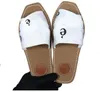 Högkvalitativa kvinnor Tofflor Sommargummi sandaler Beach Slide Mode Revor Tofflor Inomhusskor Storlek EUR 35-42 01