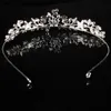 2020 Ny trendig bröllop Bridal Prom Party Princess Pearl Crystal Flower Hair Band Tiara pannbandsmycken Tillbehör8740924