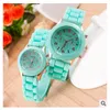 Fashion Casual Shadow Style Rosegold Colorful Women Men Geneva Titta på gummi Silikongodis Jelly Silicone Quartz handledsklockor Fre2883635