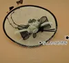 الفاخرة البيج القبعات الزفاف للمرأة القبعات قبعة مستديرة fascinator القبعات الزفاف الزوار الرسمي مساء أغطية الرأس ريشة جثم fascinator