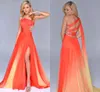 Gradient Ombre Prom Klänningar Orange Chiffon Side Split Evening Formell Kappa One-Shoulder Party Dress Criss Cross Straps Back Beautiful