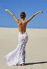 Più nuovissimi abiti da sposa in stile sexy da spiaggia sexy in pizzo bianco cave di pizzo da sposa a guaina lunghe senza schienale su misura W5757812428