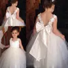 ラベンダーの花の女の子の服装のための手作りの花オーガンザの女の子のページェントのドレス掃引列車の習慣作られたおとぎ話のドレス