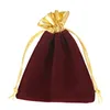 Groothandel 25 stks 12x15cm Velveteen Purplish Red Velvet Gold Trim Trekkoord Sieraden Gift String Christmas / Wedding Bags Pouches