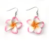 Los más baratos Fimo Frangipani Pendientes colgantes de flores Fimo Arcilla polimérica Pendientes de moda Flor de plástico Jewelry209t