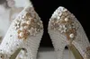 Moda luxo pérolas cristais strass branco marfim sapatos de casamento tamanho 12 cm salto alto sapatos de noiva festa formatura sapatos femininos303v