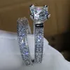 Luxury Size 5-10 Retro Princess Cut 14K Vitguld Fylld Topaz Simulerad Diamanter Bröllop Ring Set Mors daggåva med låda