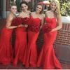 2016 röd satin sjöjungfru brudtärna klänningar enkel billig satin golv längd lång formell bröllopsfest klänning under 100