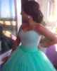 Nuovi abiti Quinceanera alla menta 2020 Abiti da ballo Coral Sweetheart con perline Tull Sweet 16 Abiti da debuttante 15 anni Abito da festa QS18