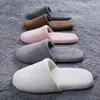 Nieuw vijfsterrenhotel High-end Clubhouse Bed and Breakfast Inn Dispoable Slippers Dikte Coral Slipper Gratis verzending