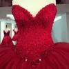 Robes de quinceanera rouge chérie robe de bal sans bretelles en tulle