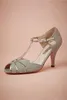 Vintage Ivory Trouwschoenen Bruiloft Pumps Mimosa T-RiPs Gesp Sluiting Lederen Party Dance 3.5 "Hakken Dames Sandalen Korte Bruiloft Laarzen