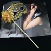 Luxuxparty maskiert auf Stock-reizvoller Frauen-Masken-Griff-Masken-Goldstoff-überzogener Blumen-Seiten-venetianischer Maskerade-Masken-Halloween-Kostüm geben Verschiffen frei