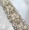 Muhteşem Gelin Sashes Rhinestones İnciler Kristaller Dikişler Köpüklü Düğün Kemerler Gelin Aksesuarları Özelleştirilmiş