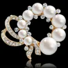 Fantazyjne Pozłacane Pretty Symulowane Pearl I Kryształy Kobiety Broszka Wykwintna butikowa Pin Pin Moda Lapel Pin Dla mężczyzn i kobiet