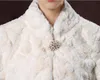 Champagne Princess Faux Fur Bridal Shrug Jacket Cape Stole Shawl Bolero Coat Crystal För Vinter Bröllop Brud Bridesmaid Klänningar Real Image