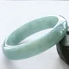 Bracelet en jade naturel La largeur est d'environ 12 mm à 15 mm, le diamètre de 52 mm à 65 mm Livraison gratuite