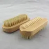 brosse à ongles propre