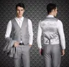 2015 style européen Slim Fit smokings marié gris clair fait sur commande garçons d'honneur hommes costumes de mariage smokings de bal (veste + pantalon + gilet + cravate + Hanky)