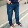 Jeans da uomo casual Plus Size Pantaloni lunghi sciolti grassi Jeans neri Jeans blu Pantaloni dritti Abbigliamento da uomo