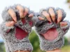 Kvinna Vinter Fluffig Bear / Cat Plush Paw / Claw Glove-Novelty Soft Towteling Lady's Half Covered Gloves Mittens Julklapp