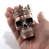 Raucherzubehör Metall King Skull Tabak Kräutermühle 3-teiliger Gewürzbrecher Handmüller Kunststoffmühlen magnetisch mit Sieb6241950