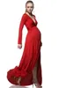 長袖の妊娠中の正式なウエディングパーティーガウンスプリットが付いているエレガントな赤いマタニティイブニングドレスシースエンパイアディープVネックウエディーガウン