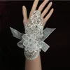 Coude Longueur De Mariage Accessoire Gants De Mariage Tulle / net Satin Gants De Mariée Blanc / Beige Mitaine Personnalisé Pas Cher 2015 Hiver Nouvelle Arrivée