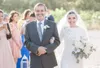 2018 muslim bröllopsklänningar blygsam vit chiffong långärmad broderi med kristaller pärlor strand brudklänningar skräddarsydda Kina EN11015