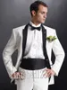 Modieuze One Button Ivory Bruidegom Tuxedos Peak Reversly Groomsmen Best Man Wedding Prom Diner Suits (jas + Broek + Gordel + Tie) G3950