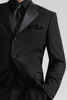 2018 Nueva colección de terciopelo negro chal solapa esmoquin de boda para hombre trajes de 3 piezas incluyen chaqueta pajarita 5819262