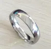 Whole 100pcs 4mm 6mmミックスロット男性女性ステンレス鋼の結婚指輪婚約リングコンフォートフィットバンドパーティーギフトファッション2427