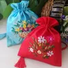 Gratis schip 20 stks handgemaakte hoge kwaliteit 13 * 17cm 17 * 21cm borduurbrocade brocart tas sieraden tassen snoep kralen tassen bruiloft cadeau tassen