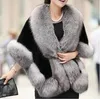 Ny Vinter Kvinnor Faux Fur Cape Cloak Coat Ärmlös Poncho Varm Outwear Cardigan Fur Coat C3226