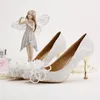 Güzel Bahar Çiçek Dantel Gelin Ayakkabıları Beyaz Dantel Sivri Burun Kadınlar Gelinlik Ayakkabı Moda Lady Parti Pompaları