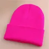 Vendita calda all'ingrosso-libera di trasporto 2015 cappelli invernali caldi delle donne al neon lavorate a maglia delle ragazze del berretto di autunno delle donne casuali unisex