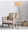 Modern Lynn Golvlampa Med Solid Oak Trä Runda Table Nordic Fabric Shade Soffa Sida Bedside Floor Light Foyer Sitting Room Design Lamp