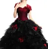 Neue rote und schwarze Quinceanera-Kleider, passende Jacken, handgefertigte Blumen-Schatz-Tüll-Organza-Ballkleid-Abschlusskleid232t