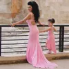 Preciosos vestidos de fiesta de bebé con cuentas de espagueti rosa, vestidos de niña de flores altos y bajos para boda, vestidos de desfile para niñas sin espalda para boda