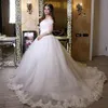 Splendido abito da sposa arabo Abito da ballo gonfio con spalle scoperte Appliques in pizzo Top Corsetto Indietro Abiti da sposa Abito da sposa su misura