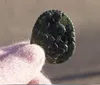 Mörkgrön jade handsnidade Draken världen Talisman halsband hängande (oval)