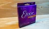 ELIXIR 11052 Illick Adams guitare acoustique jeu de cordes Film haute Archives Instruments de musique