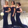 Robes de demoiselle d'honneur bleu marine élégantes 2016 pas cher hors épaule chérie dentelle appliques longue robe de demoiselle d'honneur robes de cérémonie de mariage