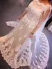 Incroyable Dentelle Applique Perles Robes De Mariée 2017 Tulle Longue Cape Robes De Mariée Ivoire Etage Longueur Robes De Mariée Sur Mesure