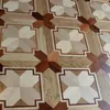 マルチカラーオークの亜角フローリングの薄型床の内装の装飾家庭の装飾リビングモール木製マッカー壁面クラッドの背景木材