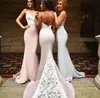 Populära eleganta brudtärna klänningar långa formella backless spaghetti band kväll prom party klänningar med spets topp ren tåg monterad klänning